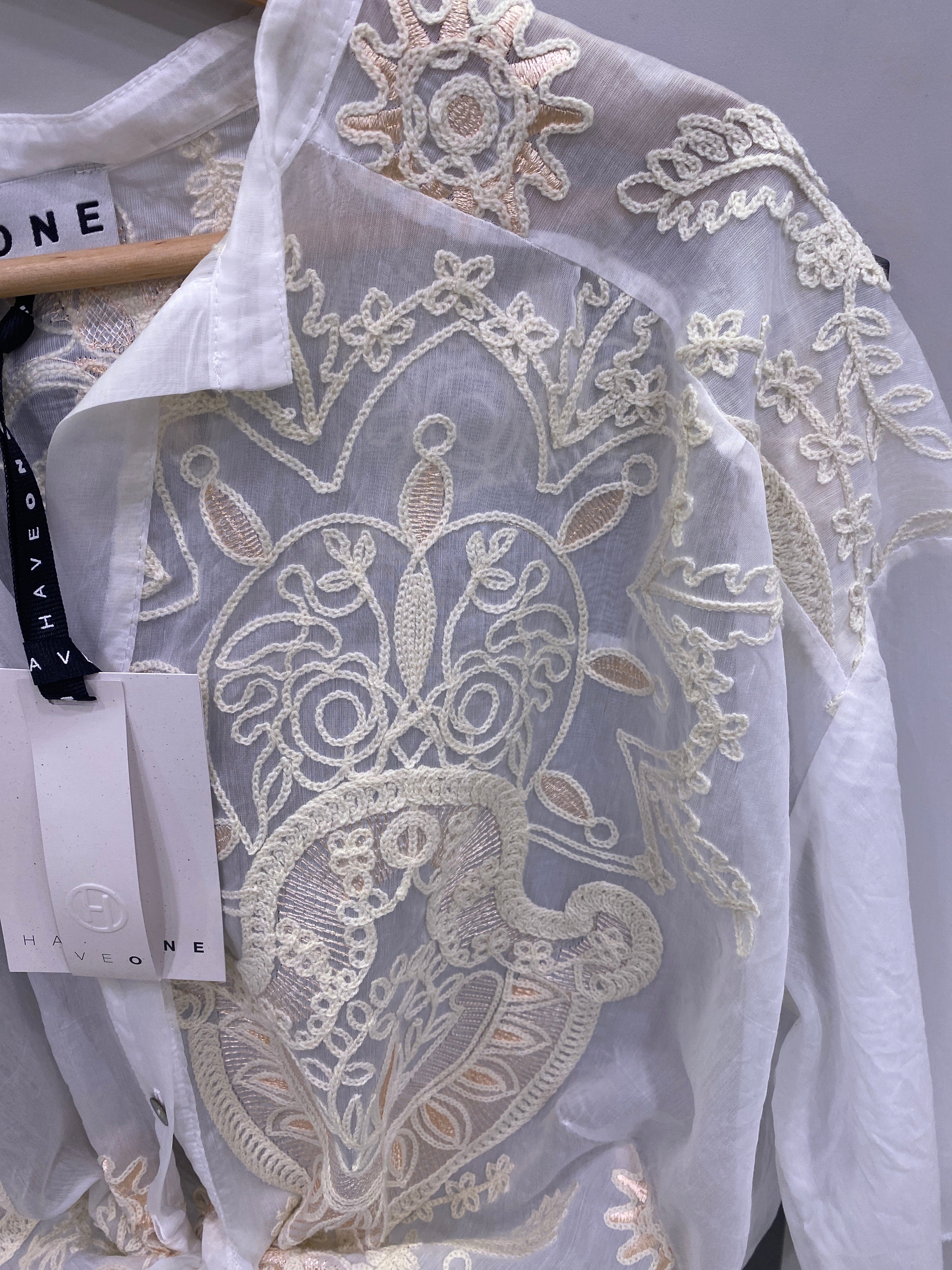 Blusa ricamata Haveone