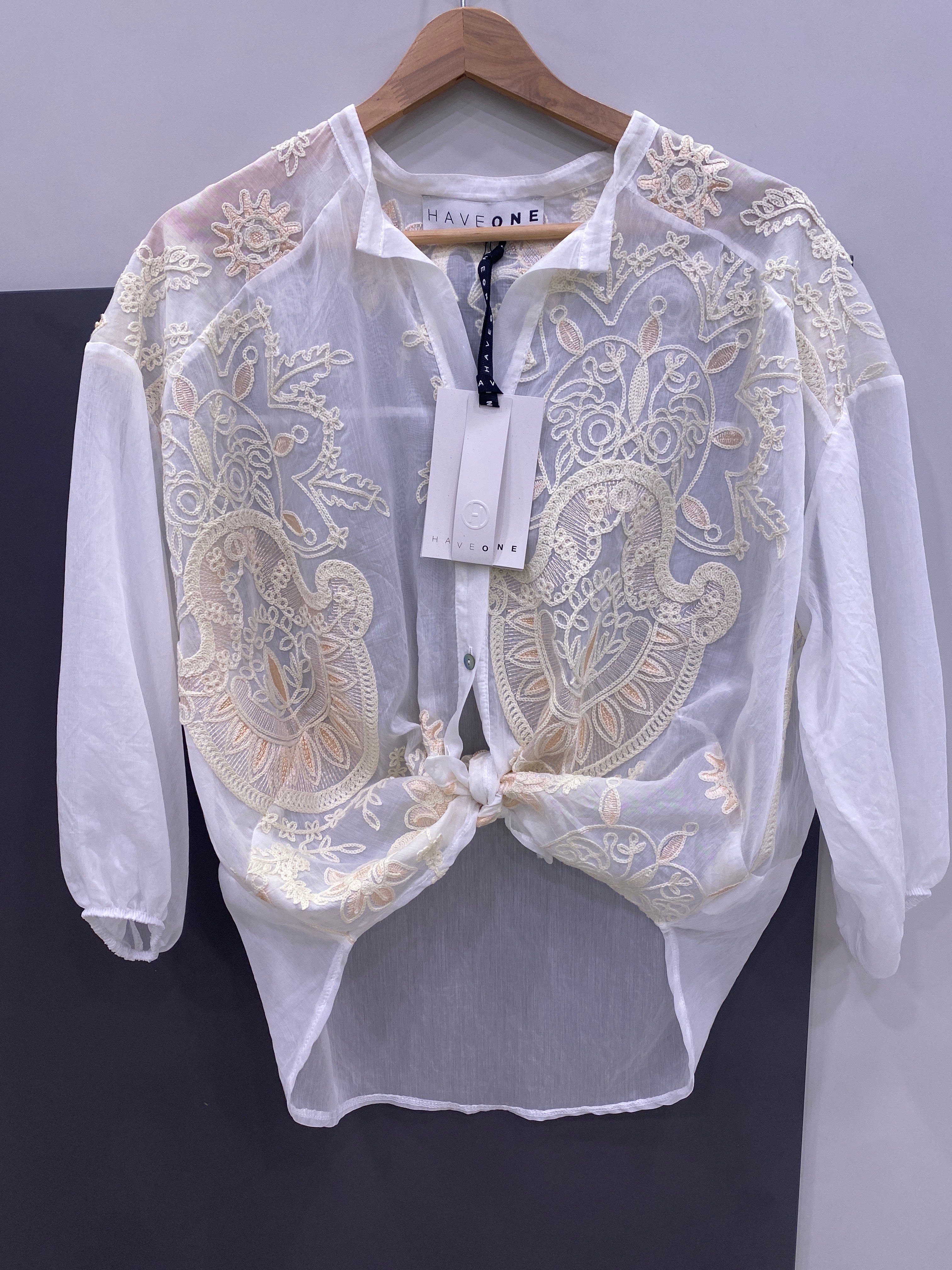 Blusa ricamata Haveone