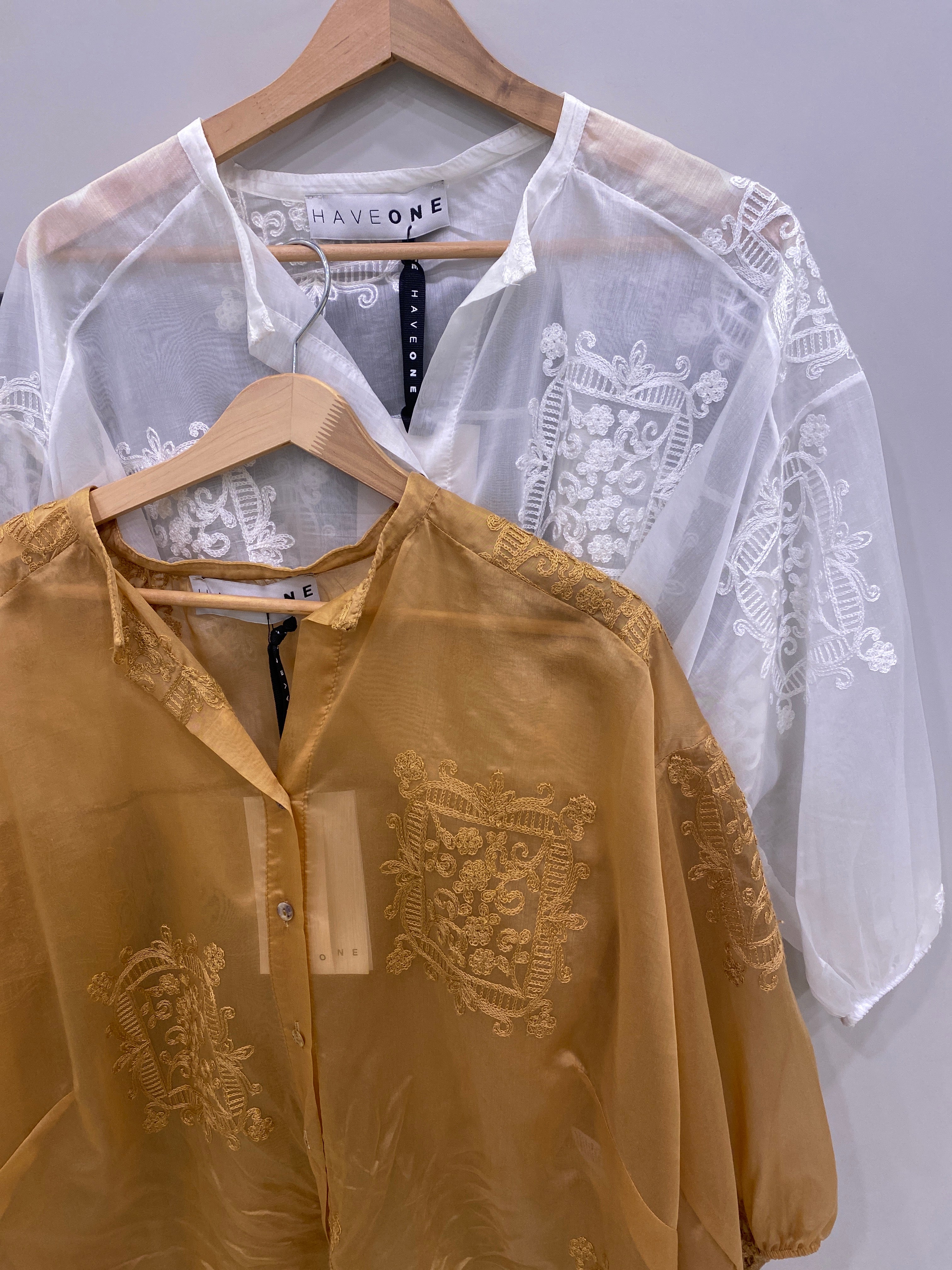 Blusa ricamata HAVEONE